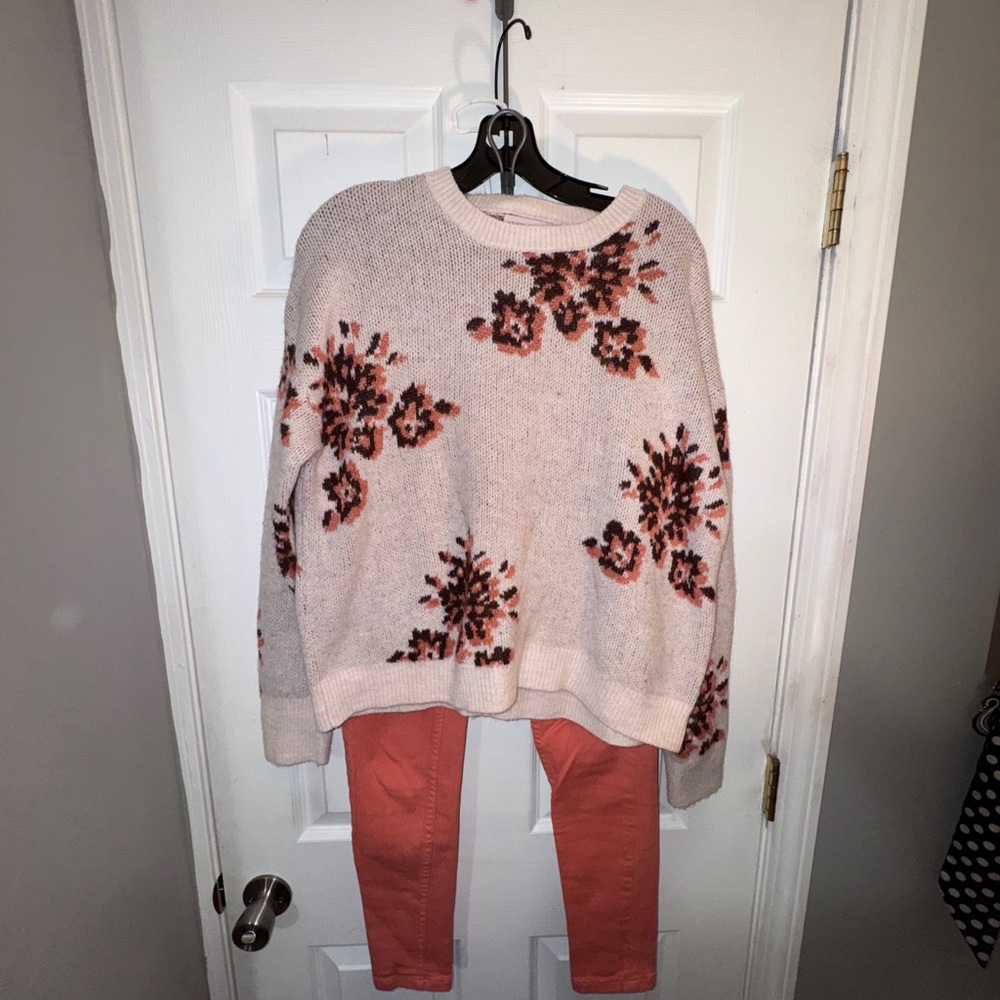 Floral Knit SWEATER